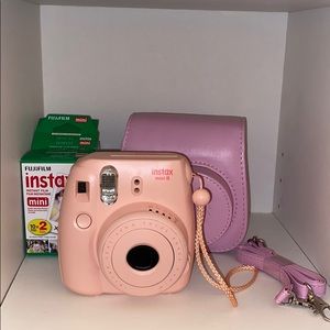 Fuji film Instax Mini 8 + Film & Case